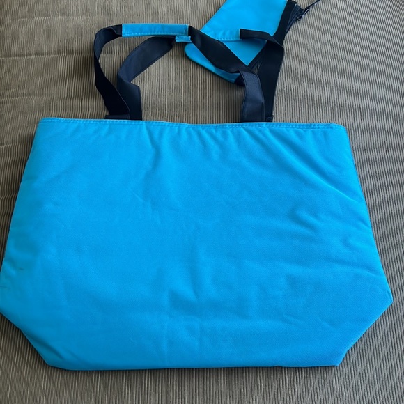 Fridge Insulated beach or picnic large tote bag. - Picture 5 of 10